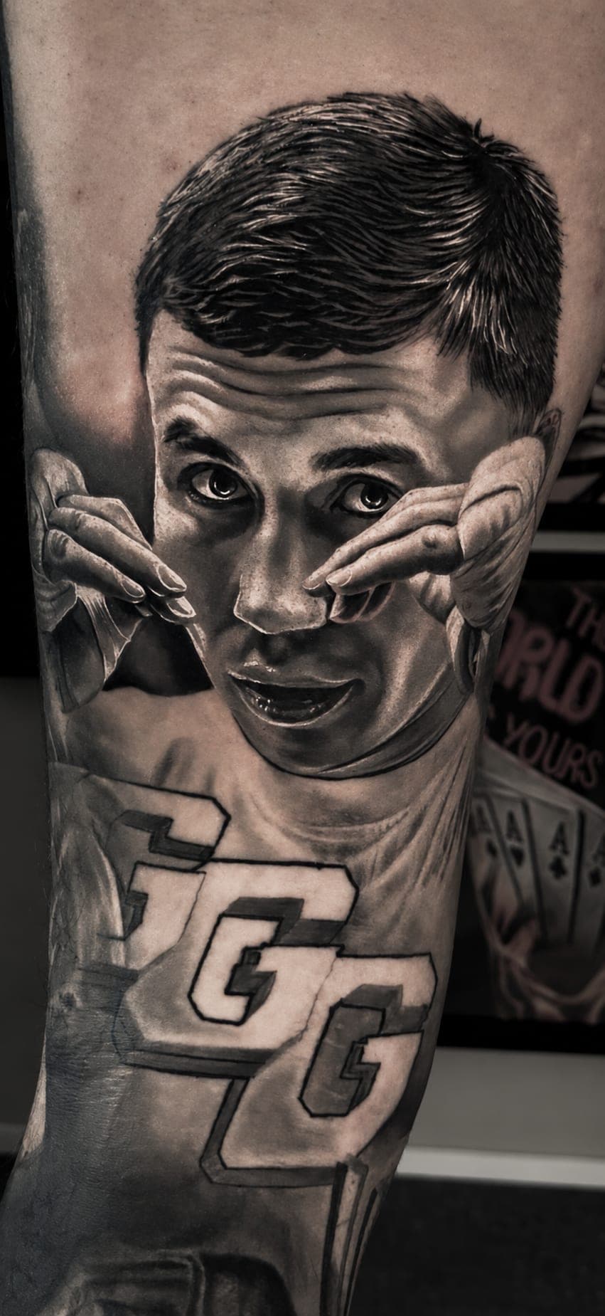 Portret boksera z motywem GGG — realizm black&grey